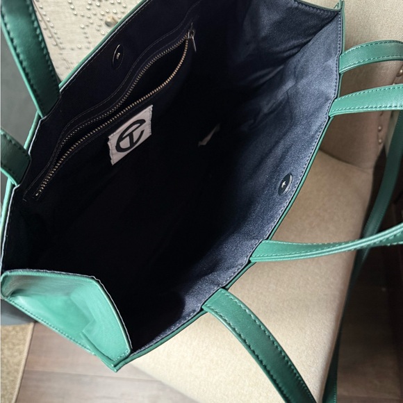 Telfar Medium Shopping Bag Dark Olive - Picture 9 of 10